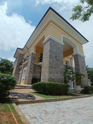 4bdrm Duplex in Maitama for sale