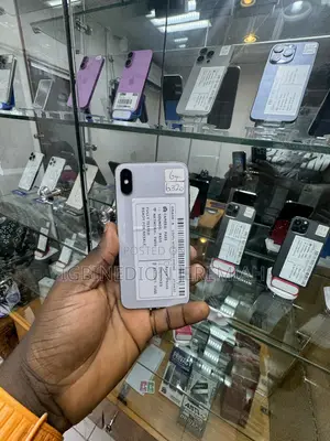 Apple iPhone X 64 GB White