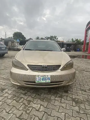 Toyota Camry 2003 Gold
