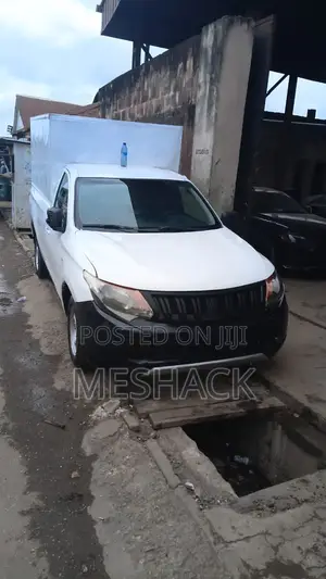 Mitsubishi L200 2016 White