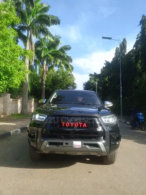 Toyota Hilux SR 4x4 2015 Black