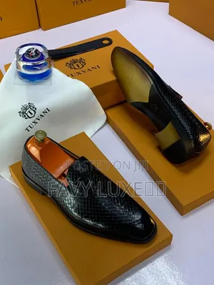 TUXVANI Black Woven Tassel Shoe✨✨