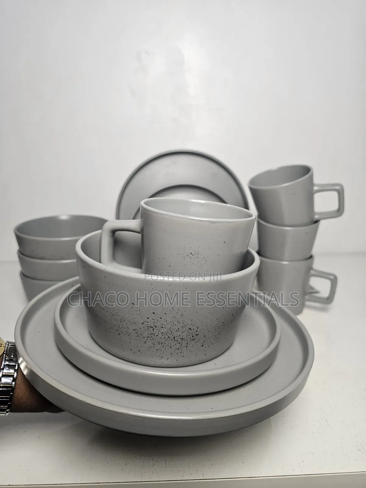 16-Piece Grey Dinnerware Set