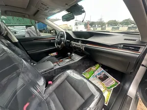 Lexus ES 2016 Silver