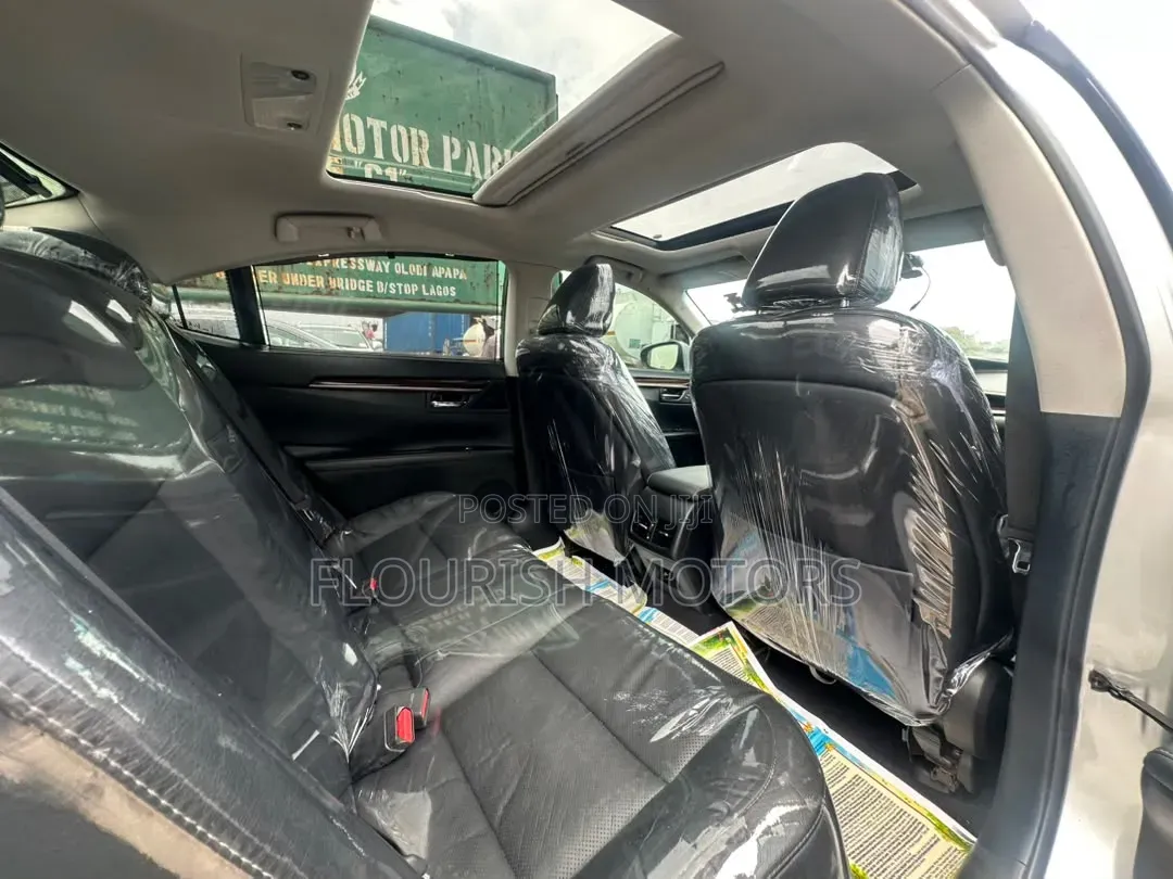 Lexus ES 2016 Silver