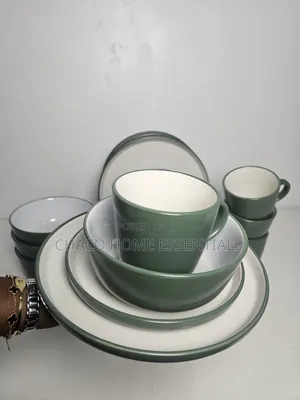 16-Piece Sage Green (White Interior)Dinnerware Set
