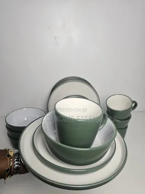 16-Piece Sage Green (White Interior)Dinnerware Set