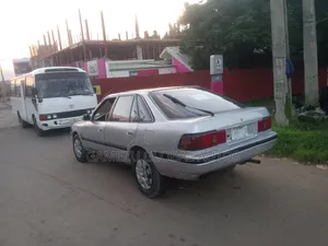 Toyota Carina 1.5 FWD Sedan 2001 Silver