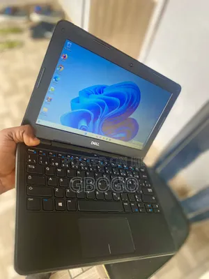 Laptop Dell Latitude 3190 4GB Intel Celeron SSD 60GB