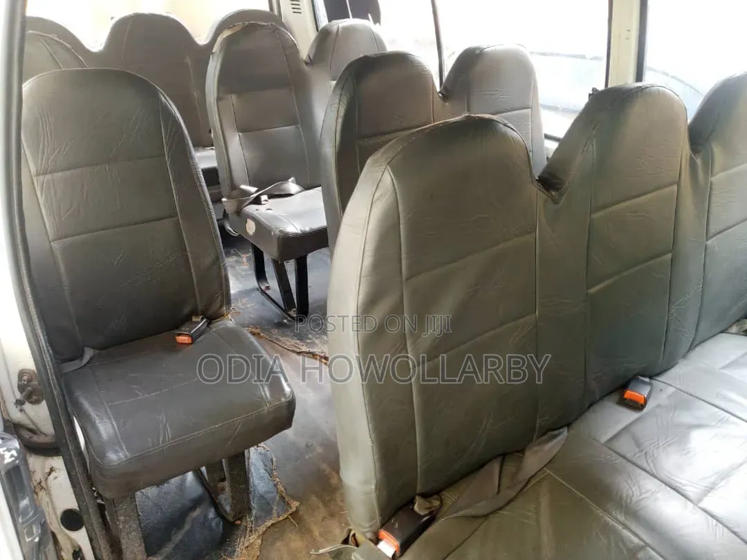 King Long Airport Shuttle 2009 White