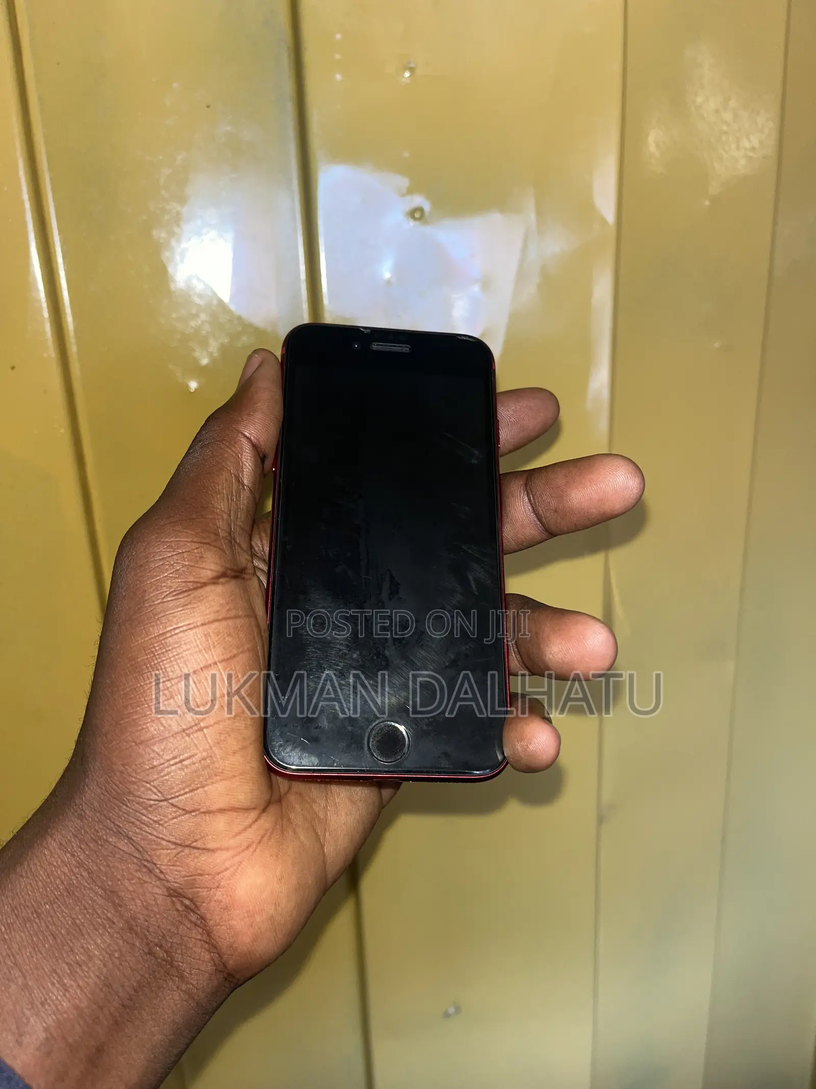 Apple iPhone SE (2022) 64 GB Red