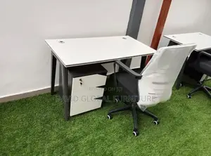 Metal Leg Office Table and Adjustable Office Chair