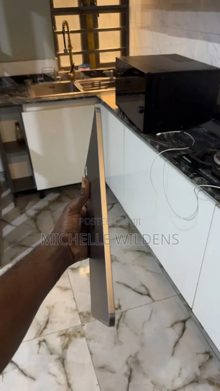 Apple iPad Pro 12.9 (2022) 256 GB Silver