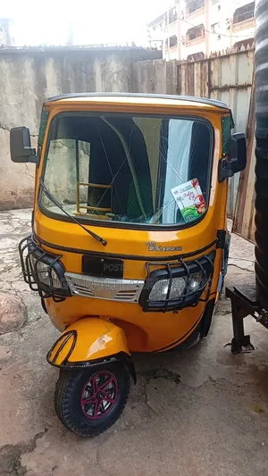 TVS King Deluxe Plus iTouch Start 2024 Yellow