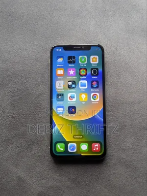 Apple iPhone X 64 GB White