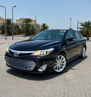 Toyota Avalon Limited Sedan FWD (3.5L 6cyl 6A) 2013 Black