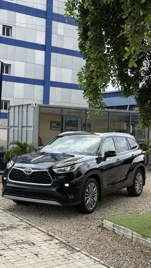 Toyota Highlander Platinum 2021 Black