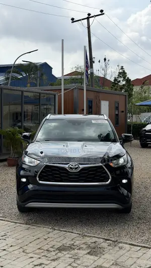 Toyota Highlander Platinum 2021 Black