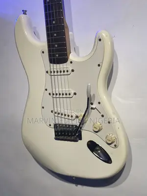 Bullet Strat Squier Lead Guitar by Fender