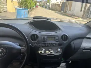 Toyota Yaris 2004 Blue