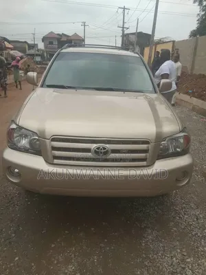 Toyota Highlander 2005 Gold