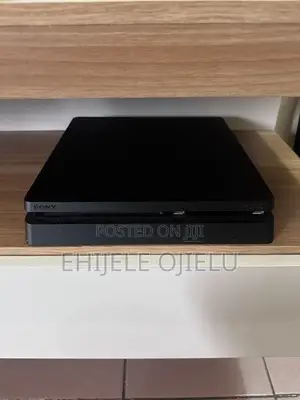 UK Used PS4 Slim