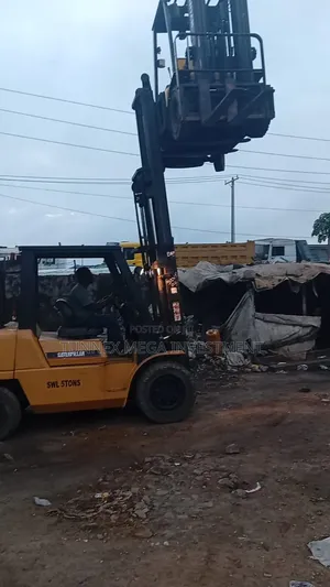 5tons Caterpillar Forklift
