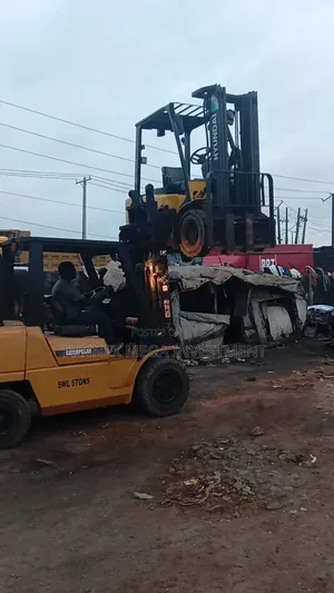 5tons Caterpillar Forklift