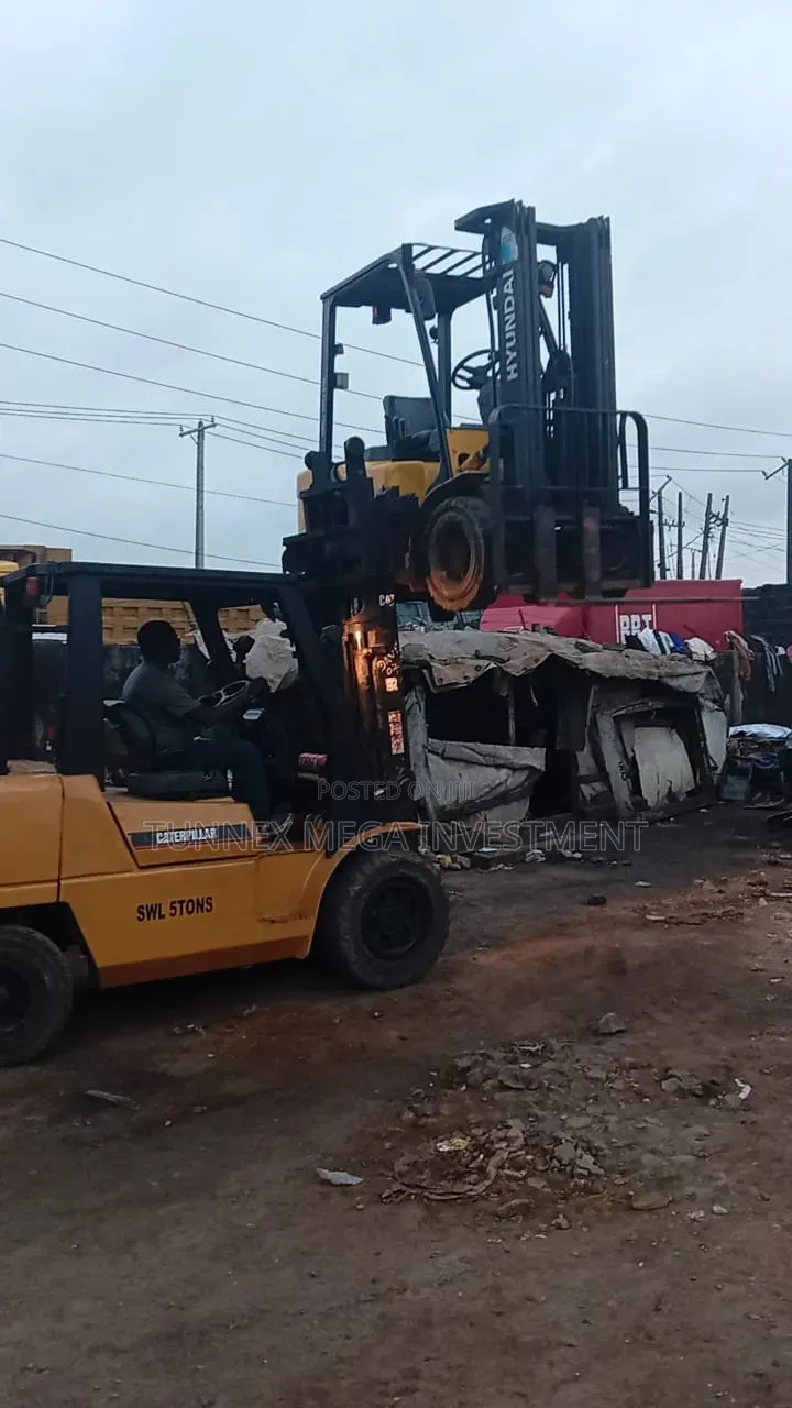 5tons Caterpillar Forklift