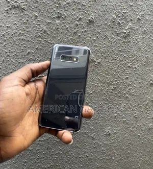 Samsung Galaxy S10e 128 GB Black
