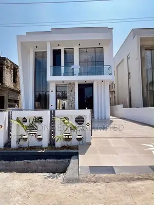 5bdrm Duplex in Lekki for sale