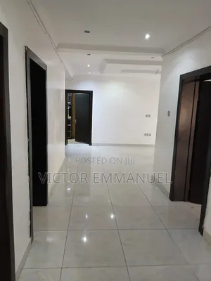 3bdrm Apartment in Alagomeji for rent