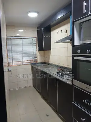 3bdrm Apartment in Alagomeji for rent