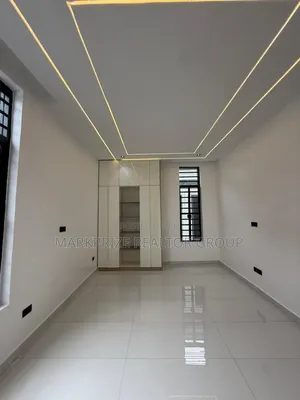 5bdrm Duplex in Ikota Lekki Lagos for sale