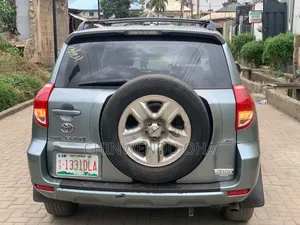 Toyota RAV4 2008 Green