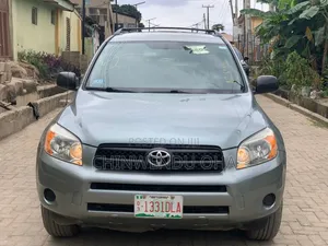Toyota RAV4 2008 Green