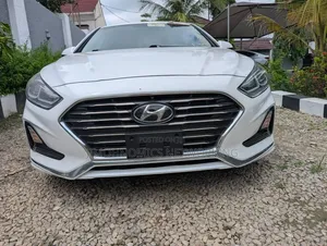 Hyundai Sonata SE 2019 White
