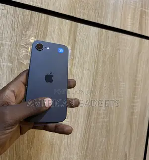 Apple iPhone 16e 128 GB Black