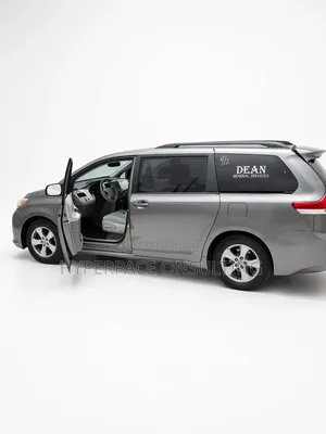 Toyota Sienna 2012 Silver