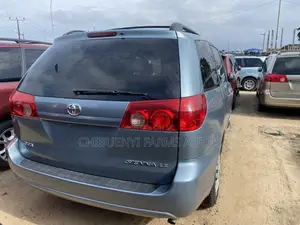 Toyota Sienna 2007 Blue