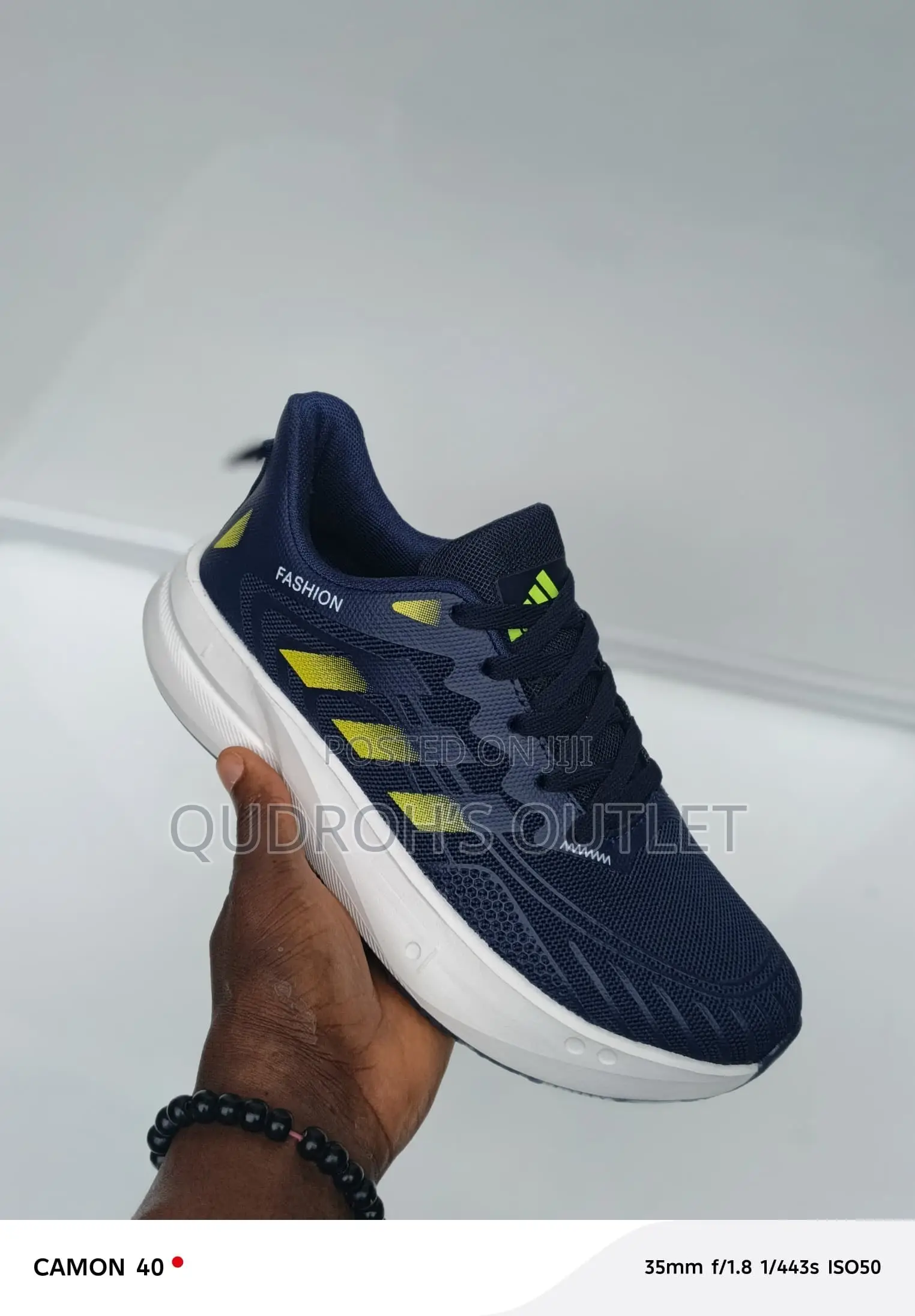 Adidas Sneakers
