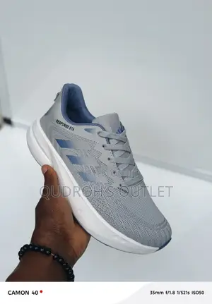 Adidas Sneakers