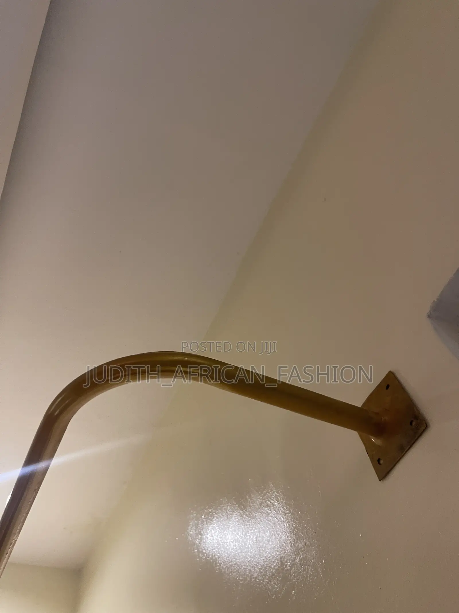 Wall Hanger Pole for Office