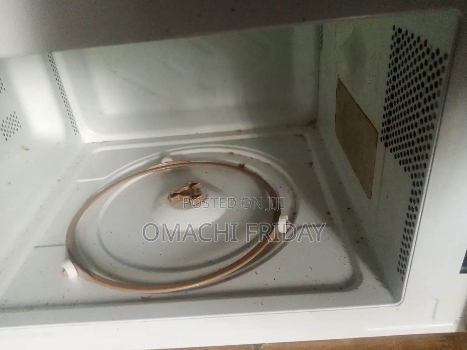 AKAI Microwave