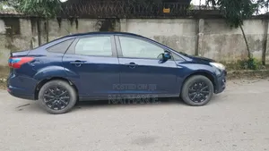 Ford Focus 2013 Blue