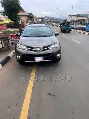 Toyota RAV4 2013 Brown