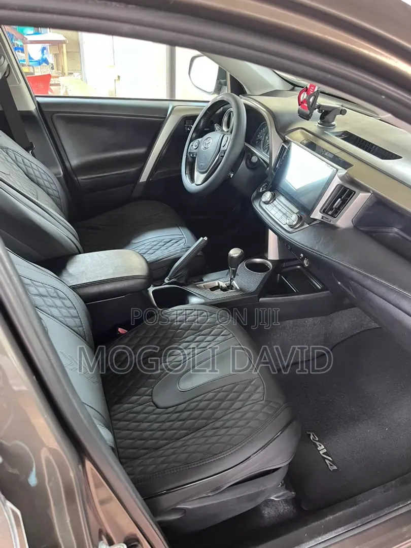 Toyota RAV4 2013 Brown