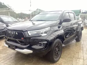 Toyota Hilux 2023 Black