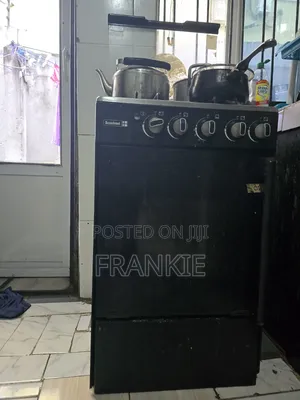 4-Burner Gas Cooker With Oven