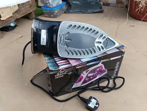 Max 2800w Capacity Cartoon London Steam Iron